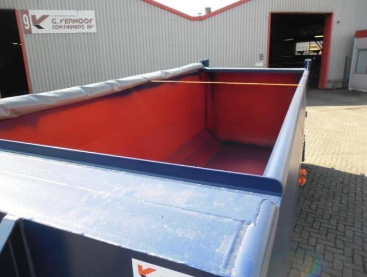 Rolzeil voor een vloeistofdichte container Rolzeil voor een vloeistofdichte container